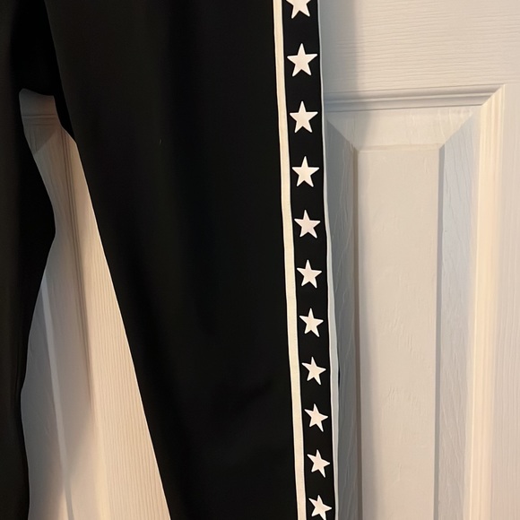 Black Mono B leggings - Picture 2 of 4